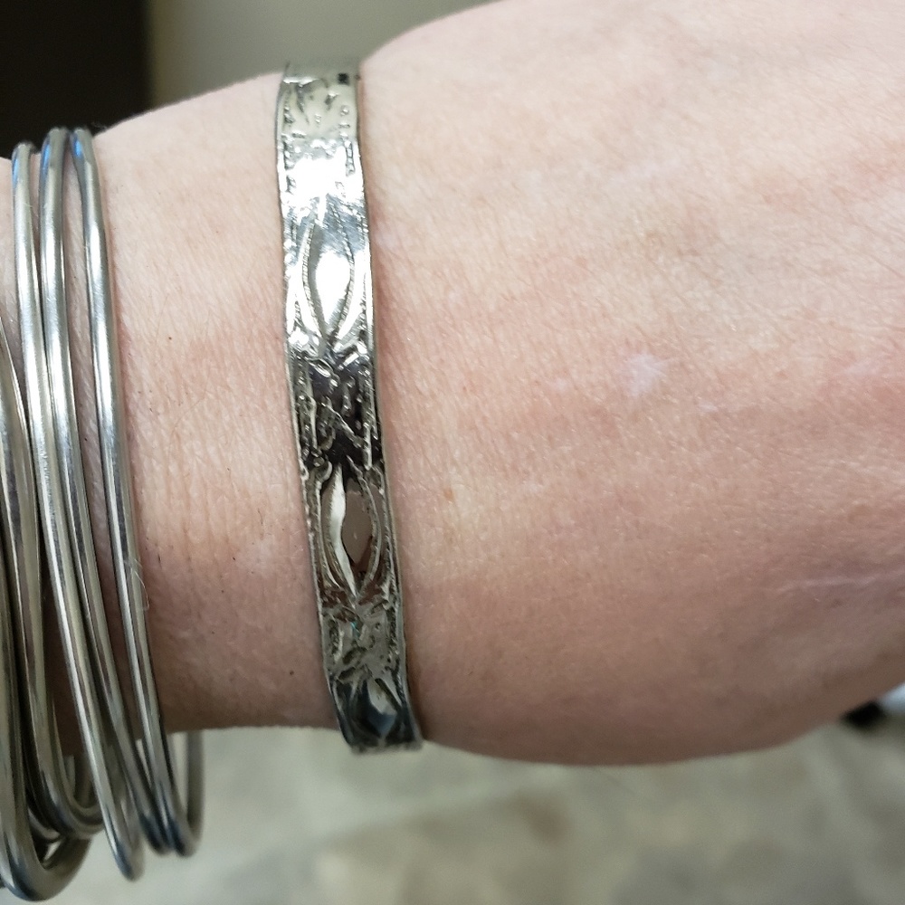 TAXCO MEXICO SOLID .925 BANGLE story teller bracelet rare